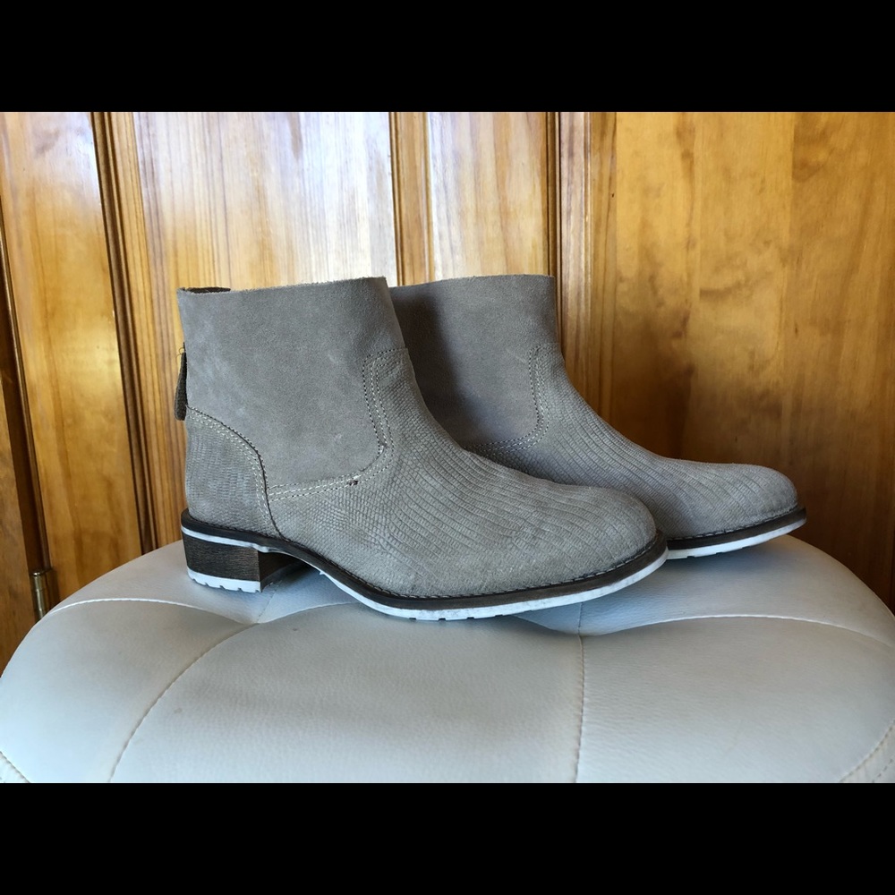 Maya McQueen Suede Boot 🚨NWT🚨 - Picture 1 of 7